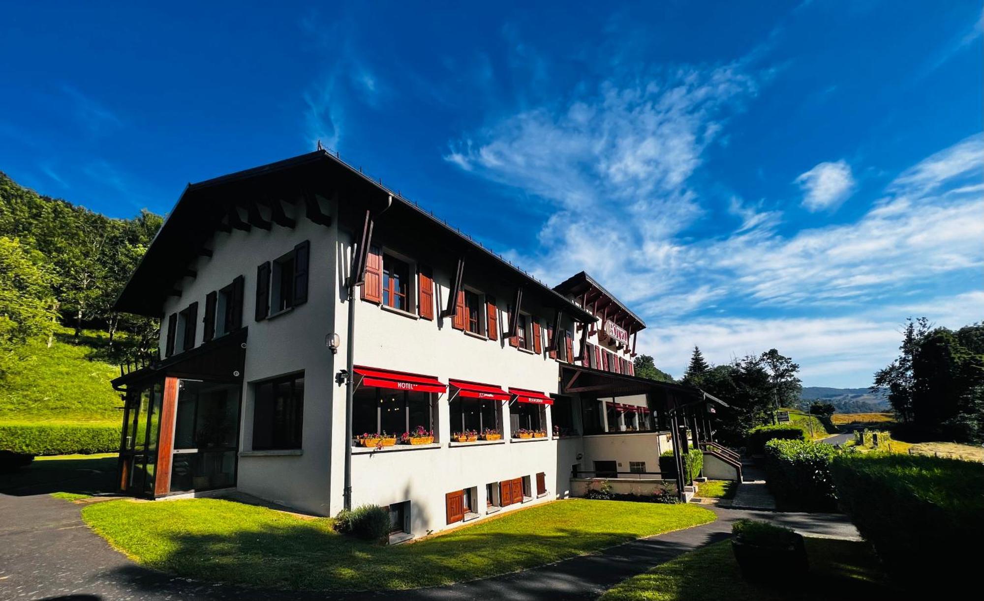 L'Escoundillou Hotel Saint-Jacques-des-Blats Exterior foto
